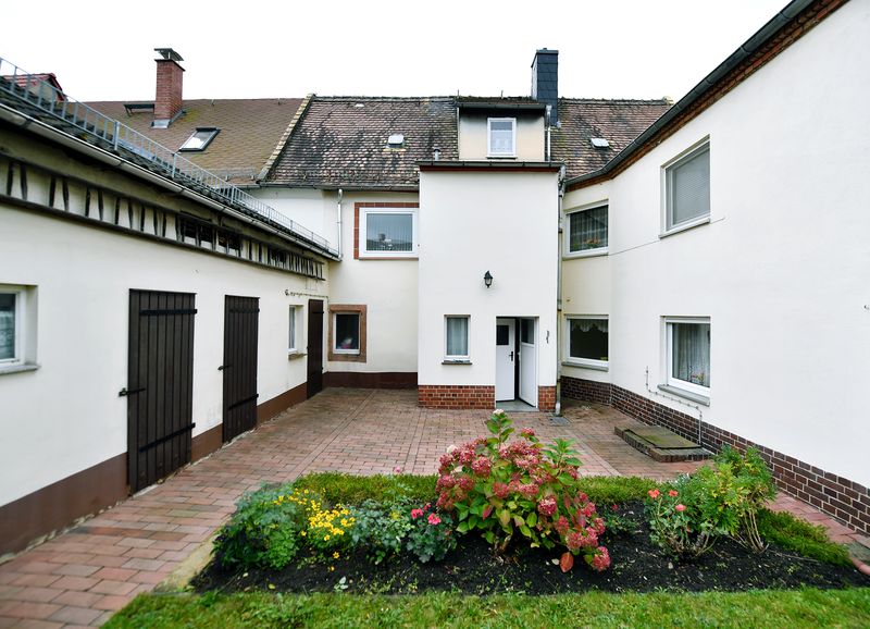 Charmantes Reihenmittelhaus mit viel Platz, Privatsphäre und Ausbaupotenzial im Herzen von Geithain